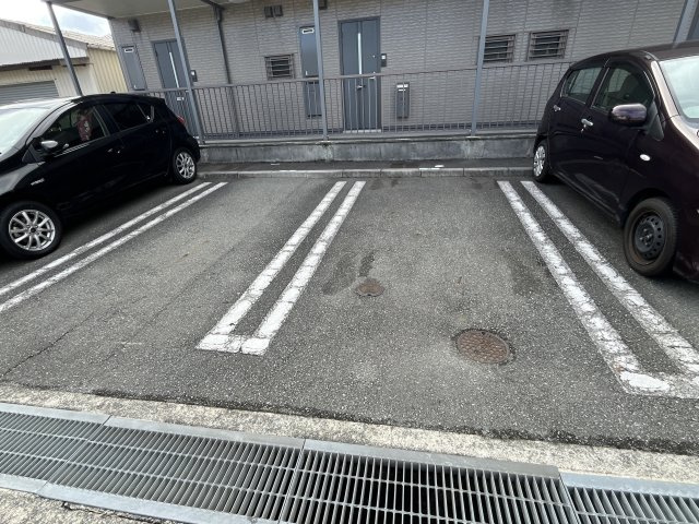 ベルメゾン土山の駐車場