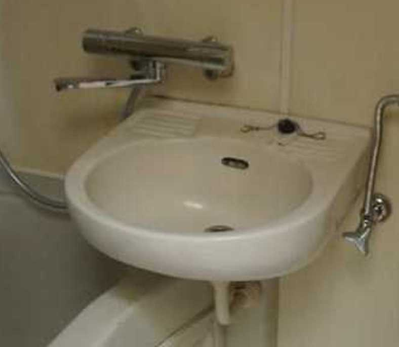 テラスカーム　女性限定　エアコン　システムキッチンの洗面所