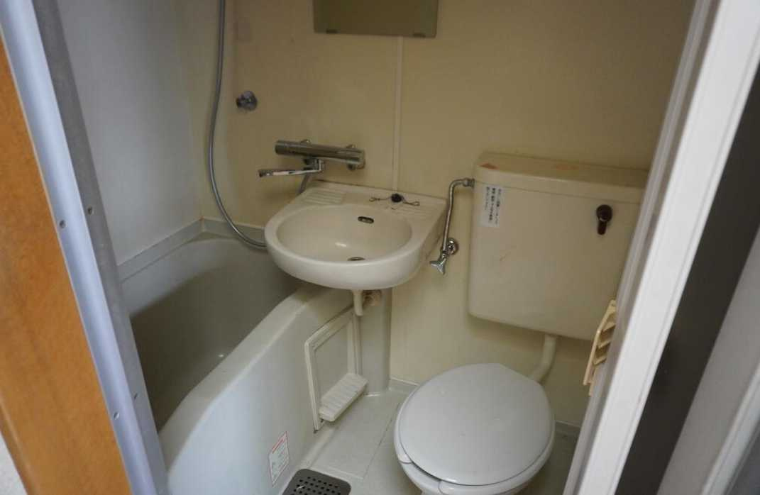 テラスカーム　女性限定　エアコン　システムキッチンの浴室