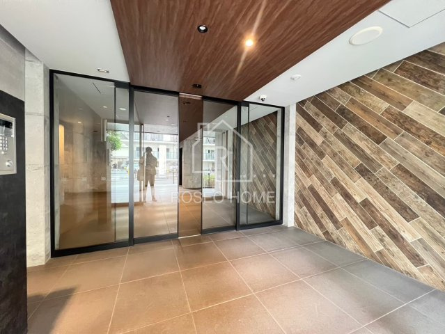 スワンズシティ大阪城ノースのエントランス