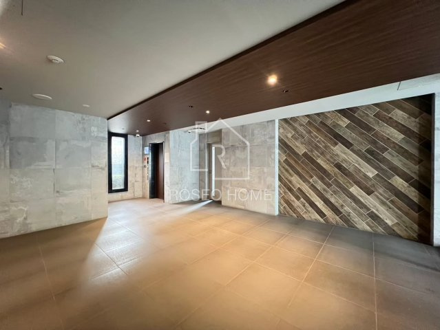 スワンズシティ大阪城ノースのロビー