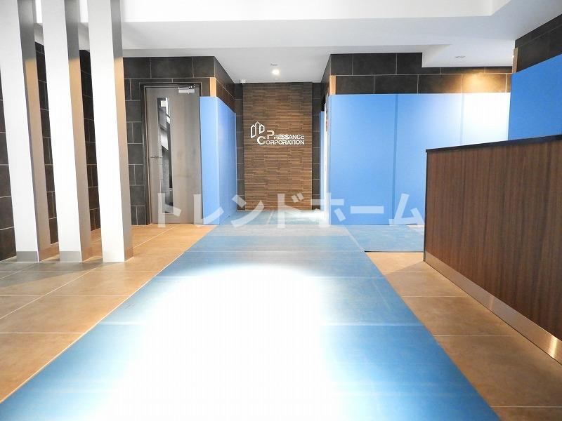 プレサンス扇町駅前のエントランス|選べる家電プランあり！！