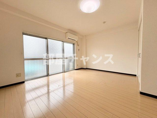 ZUISEI　BLD.の居間・リビング