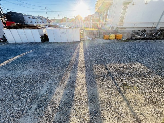 日進箕ノ手　貸倉庫の駐車場