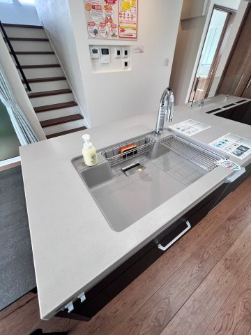 富久山久保田　モデルハウス　ネクスト　戸建てのキッチン|水回りもすっきり美しく、清潔感あふれるシンク周り。