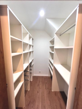 富久山久保田　モデルハウス　ネクスト　戸建ての収納|お気に入りがすぐに見つかる、ゆとりあるウォークインクローゼット。