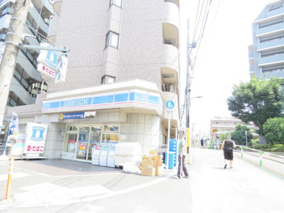 コンビニ/ローソンストア100東中野1丁目店/216m