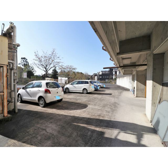 ブライトリブ・イトーの駐車場