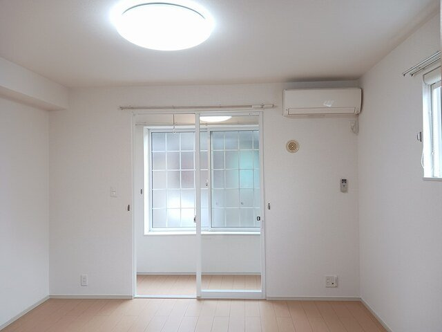 カーサ・フェリーチェの内装|明るい色調の室内です