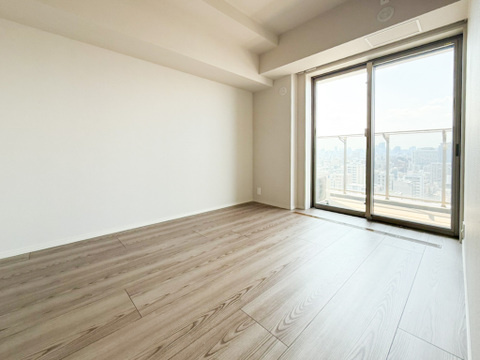 プラウドタワー亀戸クロスゲートタワー棟の洋室