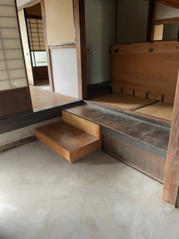 浜崎　売家の玄関