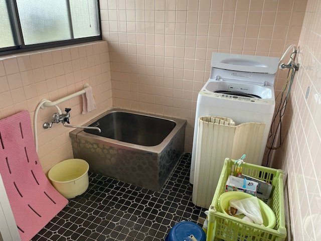 相知売家の浴室