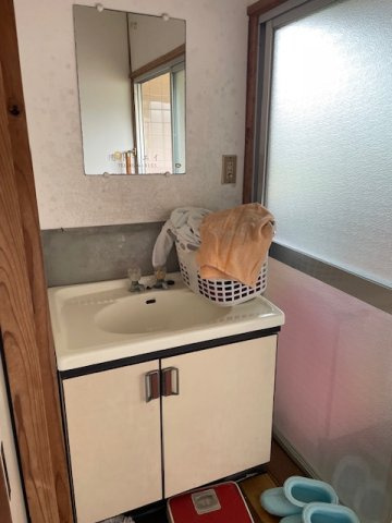 相知売家の独立洗面台