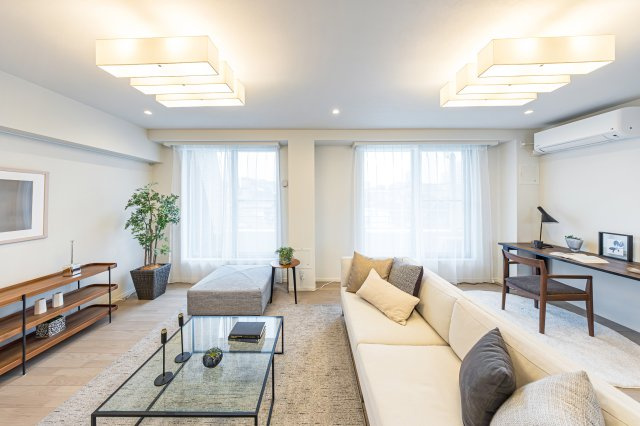 神楽坂パークハウスの居間・リビング