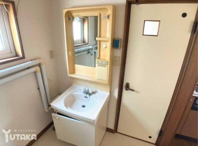 【洗面所】 | 芦野5丁目売家 | 忙しい朝には欠かせない洗面所です◎