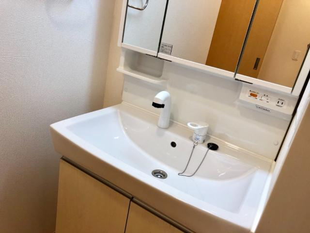 アラ・ミゾンの洗面所|洗髪洗面化粧台（イメージ）