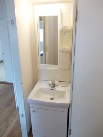 長浜ハイツの洗面所|忙しい朝には欠かせない洗面所です