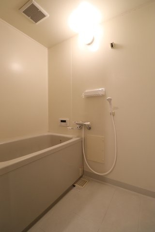 グランドール広見の浴室|きれいなお風呂です