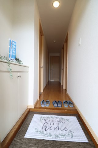 グランドール広見の玄関|明るい玄関です