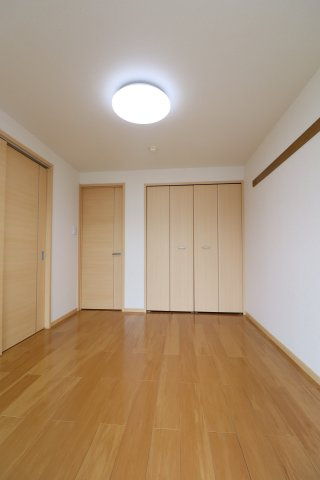 グランドール広見の洋室|使い勝手のいい洋室です