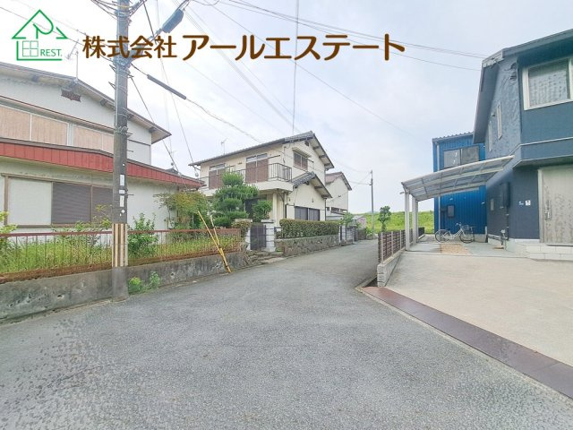 加古川市新神野2丁目　　JR「神野駅」徒歩9分の前面道路含む現地写真