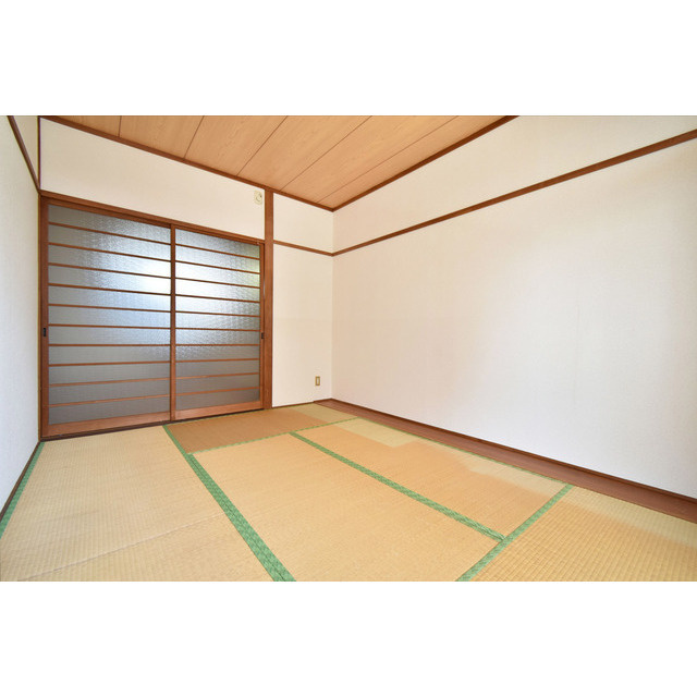 ランクレーンハイツの和室|明るい和室です