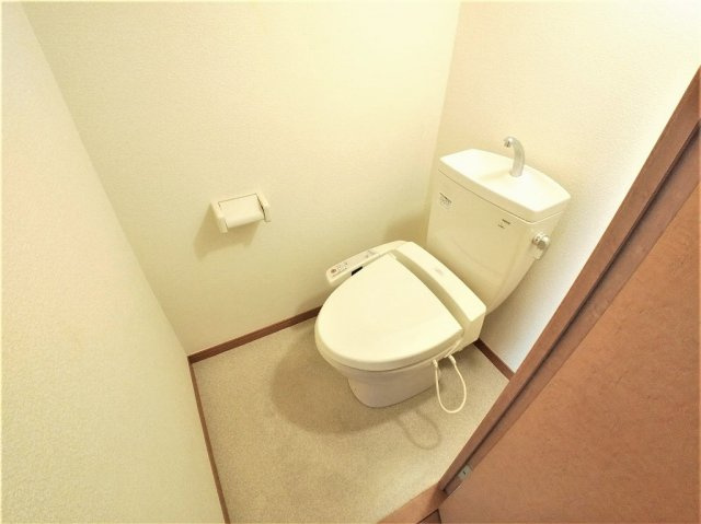 レオパレスアーバンコート東大沢のトイレ