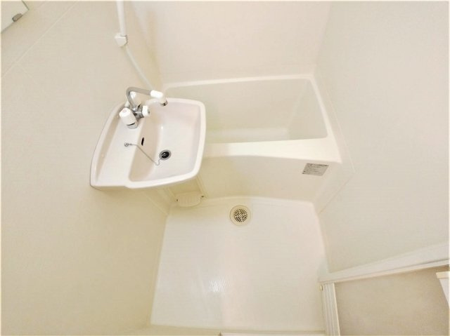 レオパレスアーバンコート東大沢の浴室