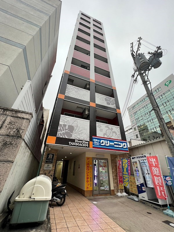 リバーライズ谷町4の外観