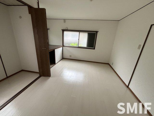 尼崎市西昆陽３丁目の一戸建ての居間・リビング|ゆったり過ごせる居間です