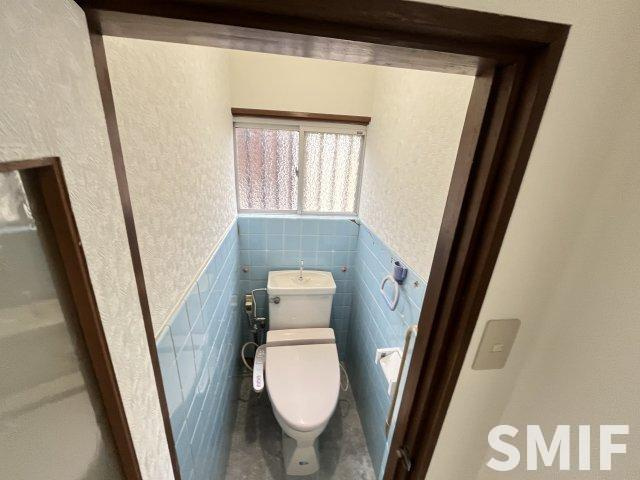 尼崎市西昆陽３丁目の一戸建てのトイレ