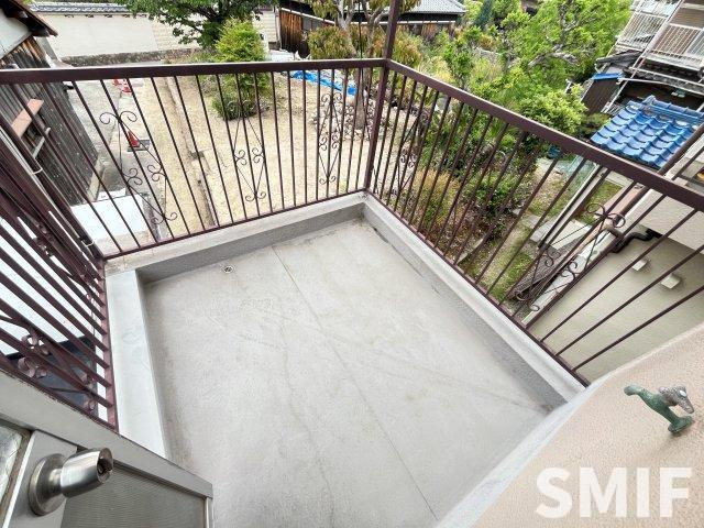 尼崎市西昆陽３丁目の一戸建てのバルコニー