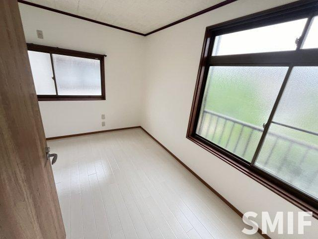 尼崎市西昆陽３丁目の一戸建ての居間・リビング