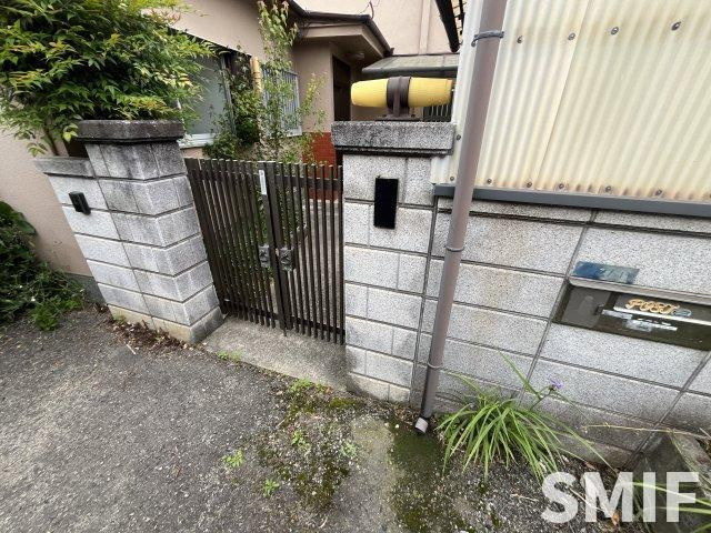 尼崎市西昆陽３丁目の一戸建ての庭