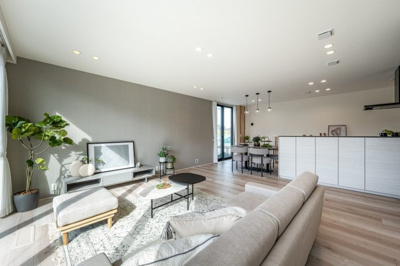  | クロスウェイ広安西7-10