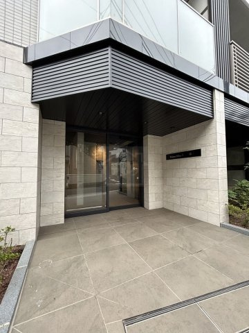 プライムブリス新宿上落合のエントランス