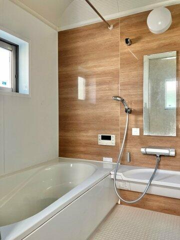 岡上戸建の浴室