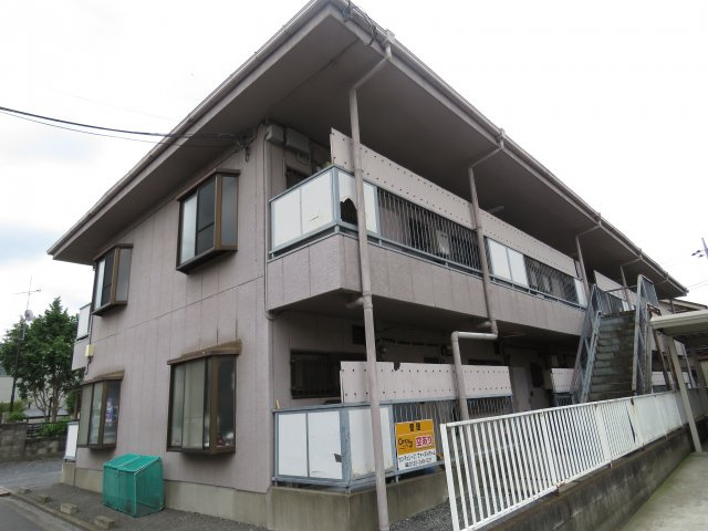 川越市的場１丁目のアパートの外観