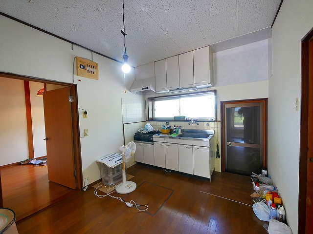 加茂町戸建の居間・リビング