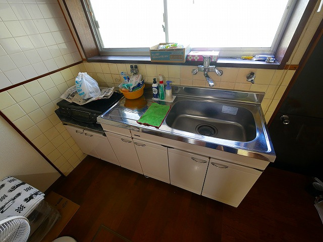 加茂町戸建のキッチン