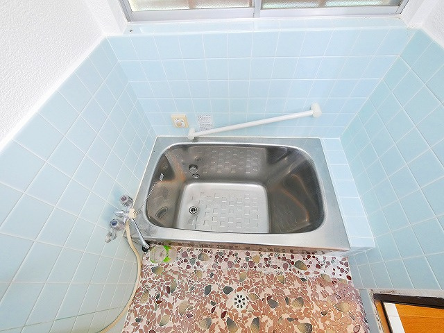 加茂町戸建の浴室