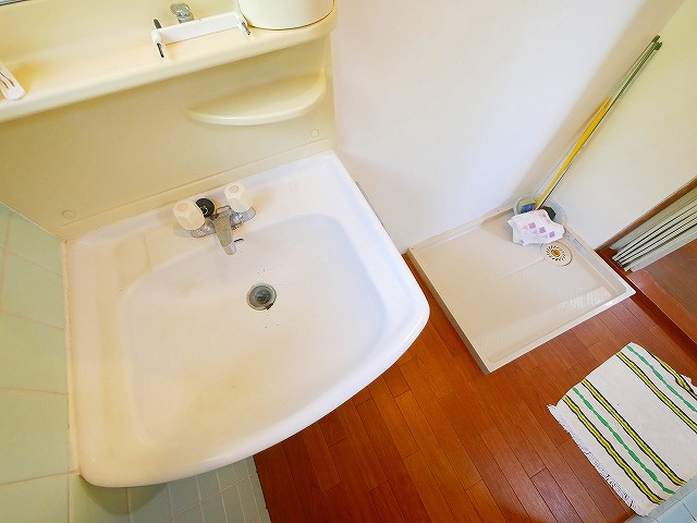 加茂町戸建の洗面所