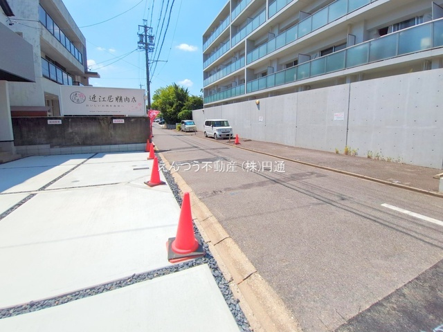 萩山町の前面道路含む現地写真