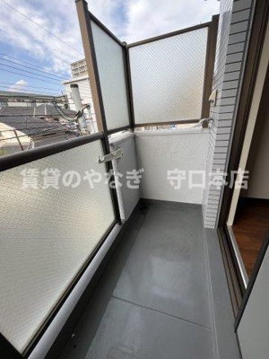 【バルコニー】 | 豊二ハイツ | 外からの目が気にならないバルコニーで洗濯物が干せます