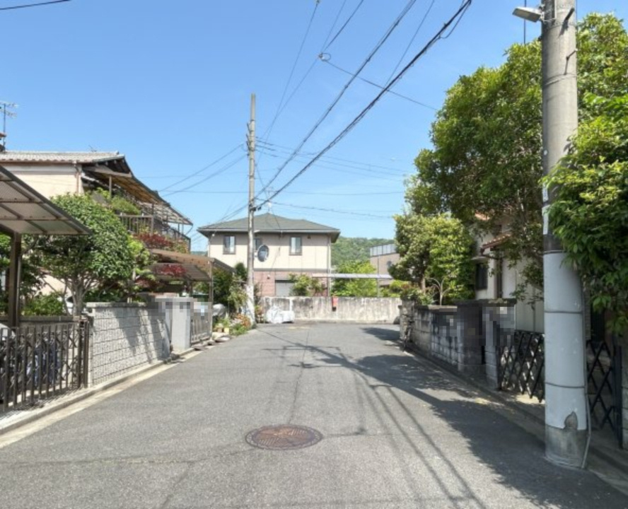 柏原市田辺1丁目土地の前面道路含む現地写真|前面道路