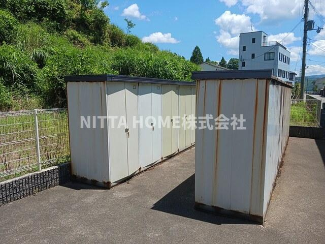 サンライズ福田Ｂのエントランス|外部トランクは無料で使用OK●