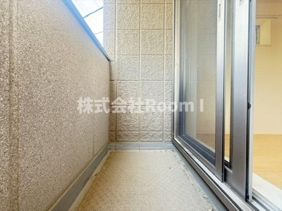 【バルコニー】 | ウェストフィールドリバーサイド・旭化成ヘーベルメゾンHEBEL HAUS | お洗濯にも便利なバルコニー付き