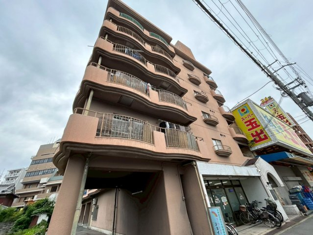 ロイヤルハイム豊里の外観