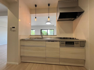 【キッチン】 | ライオンズマンション北鈴蘭台第2 | 二人並んでの調理も可能なゆったりとしたキッチンです。