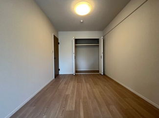 【収納】 | ライオンズマンション北鈴蘭台第2 | 大きなクローゼットでお荷物がたくさん収納できます。